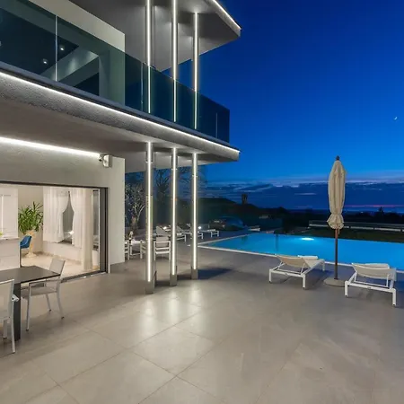 Sara With Sea View Villa *
